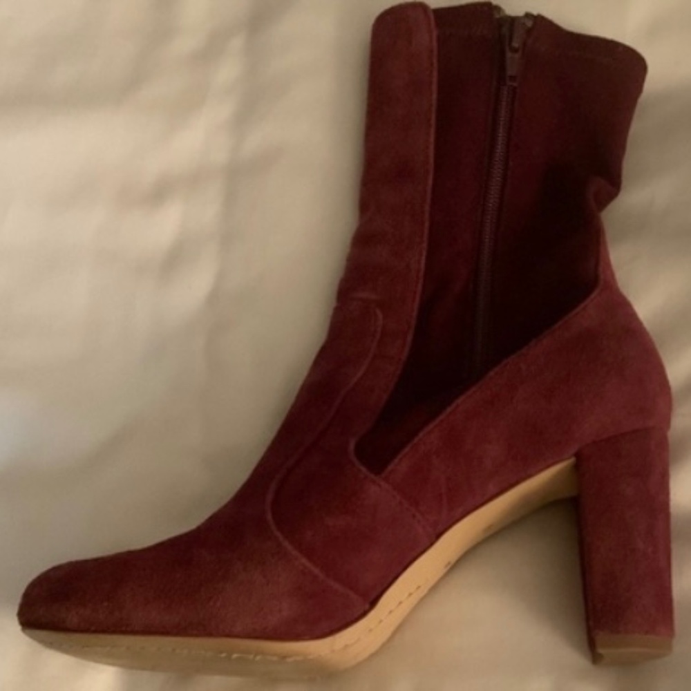 Rose/burgundy suede bootie